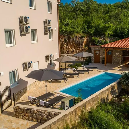 شقة Tries 3 With Heated Pool And Sea View